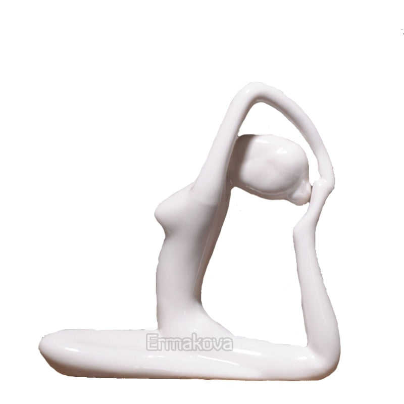 Figurine céramique pose de yoga – style abstrait